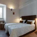 Casale Magrini Foligno Πανσιόν 4*