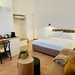 Casale Magrini Foligno Πανσιόν 4*